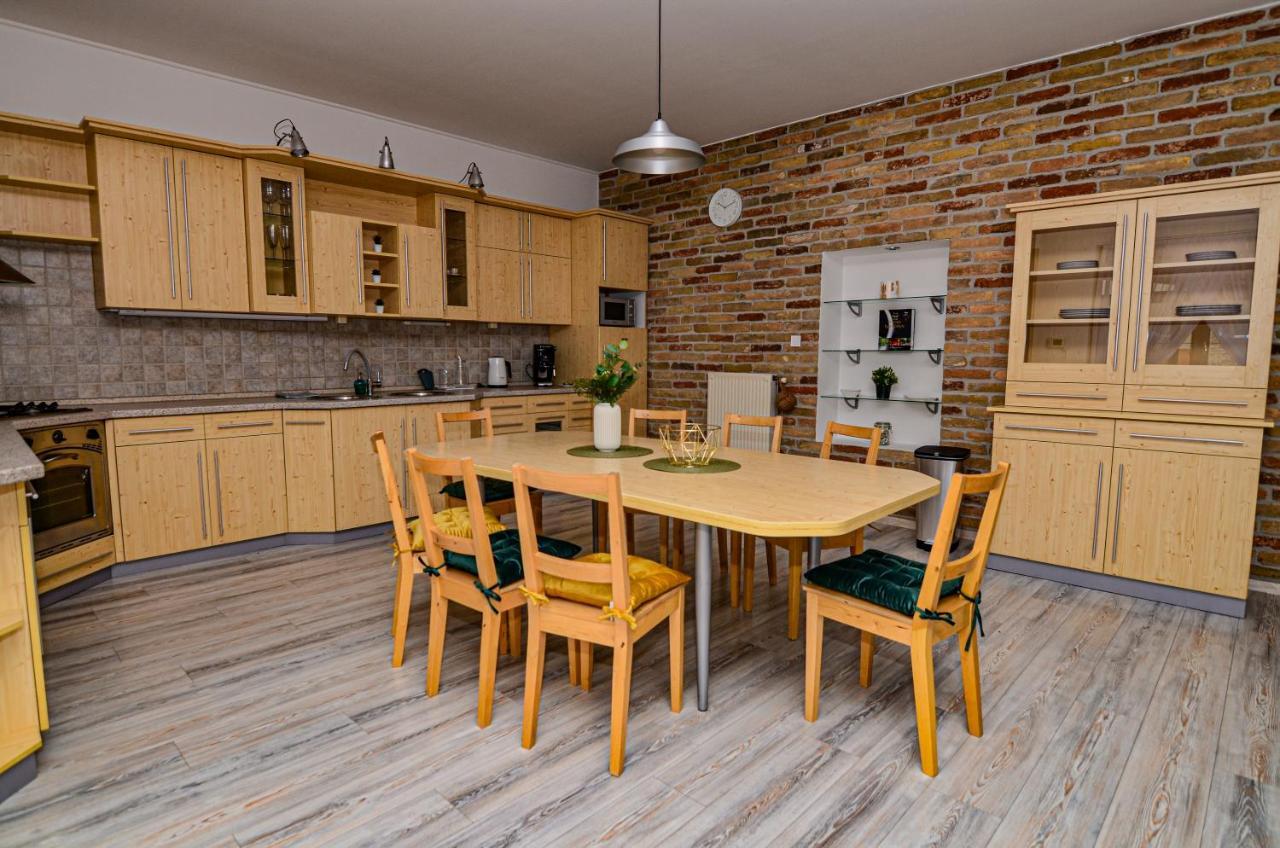 Apartment Kossuth Vendeghaz *