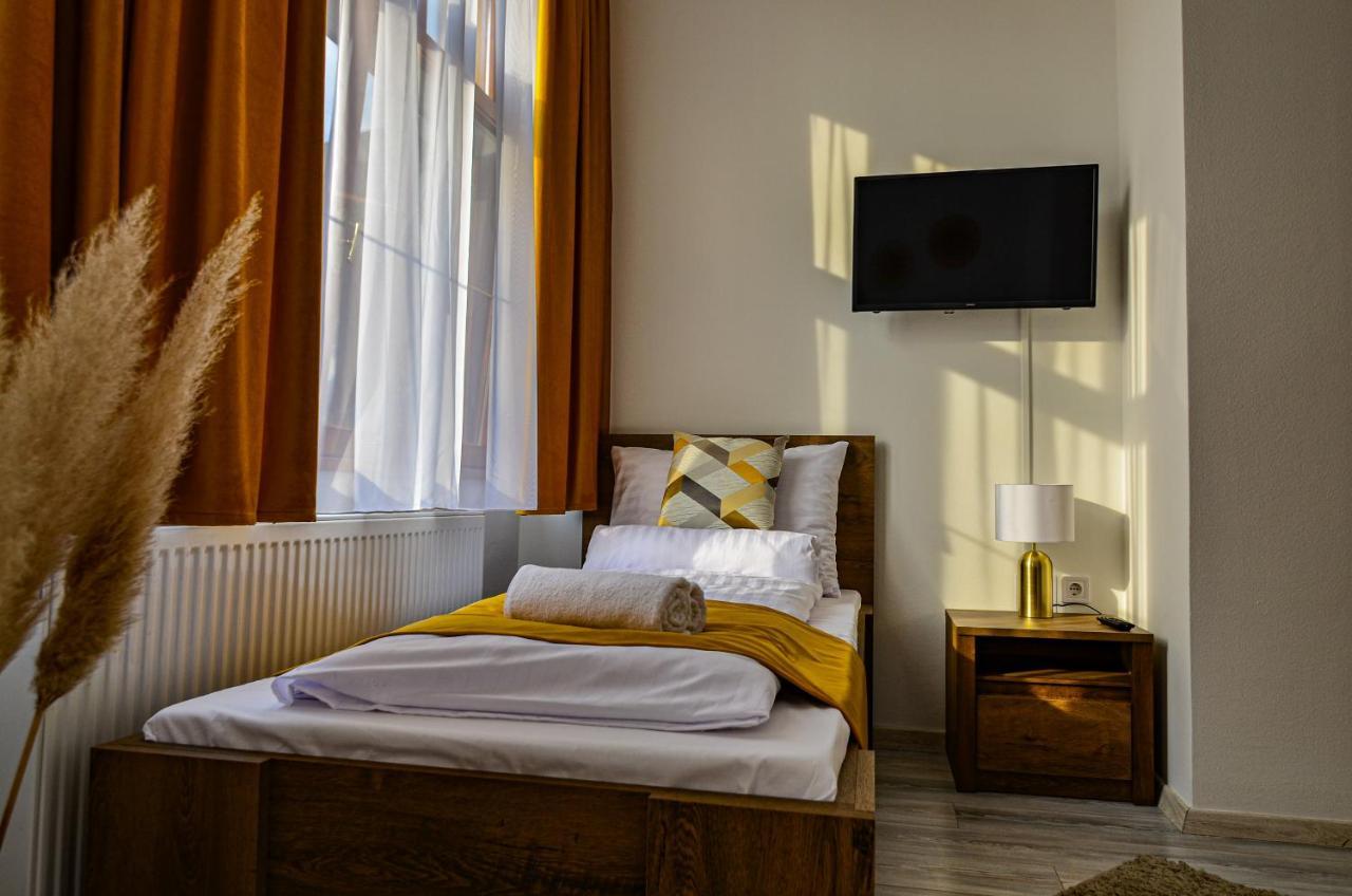 Kossuth Vendeghaz Apartment Tolna